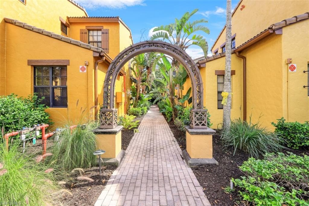 9128 Delano ST 89-2 NAPLES, FL 34113