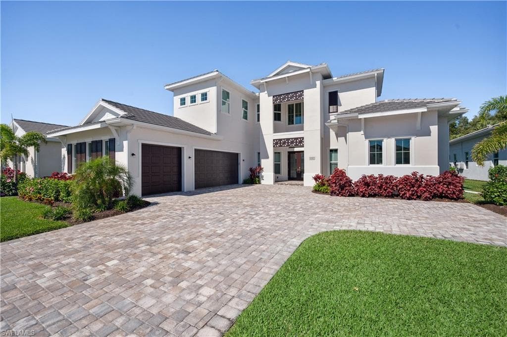 8787 Saint Lucia DR NAPLES, FL 34114