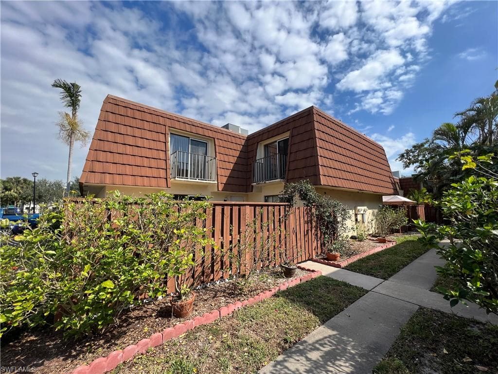 5225 Cedarbend DR 1 FORT MYERS, FL 33919