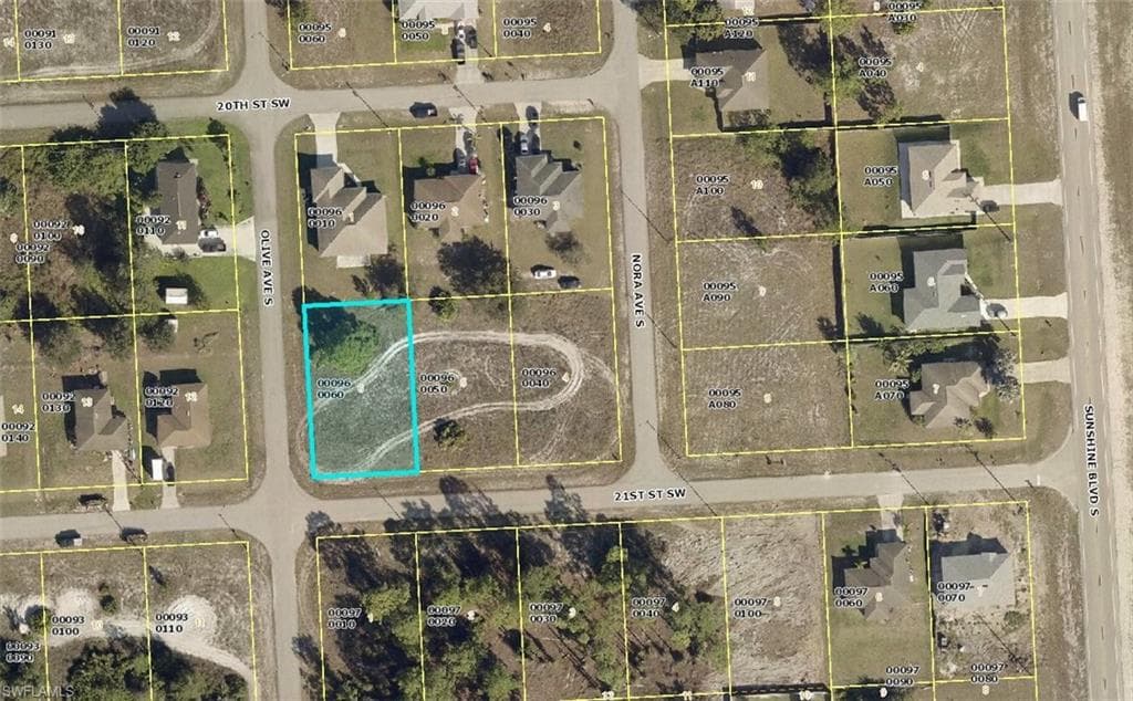 3112 21st ST SW LEHIGH ACRES, FL 33976