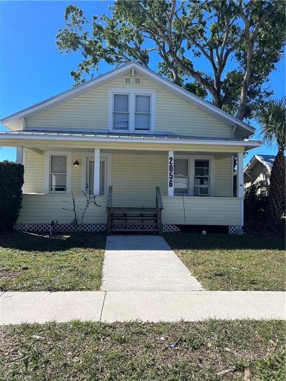 2056 Wilna ST FORT MYERS, FL 33901