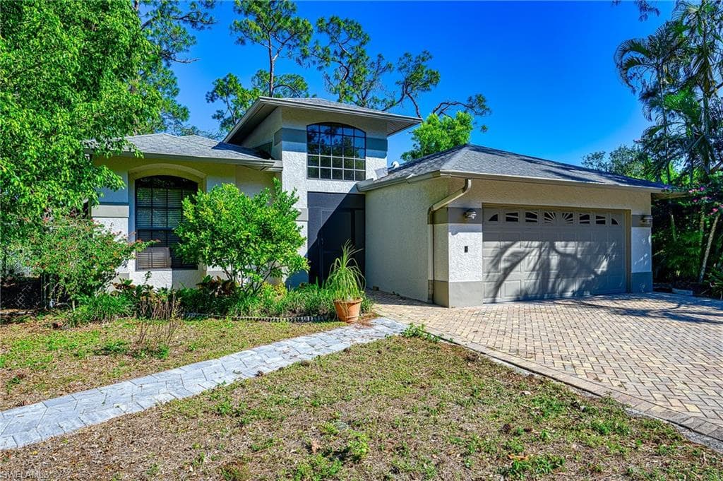 5881 Golden Gate PKWY NAPLES, FL 34116