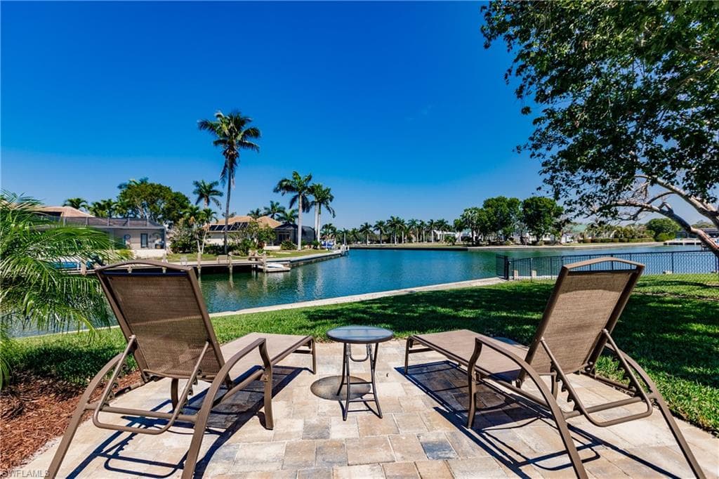 1670 Galleon CT MARCO ISLAND, FL 34145