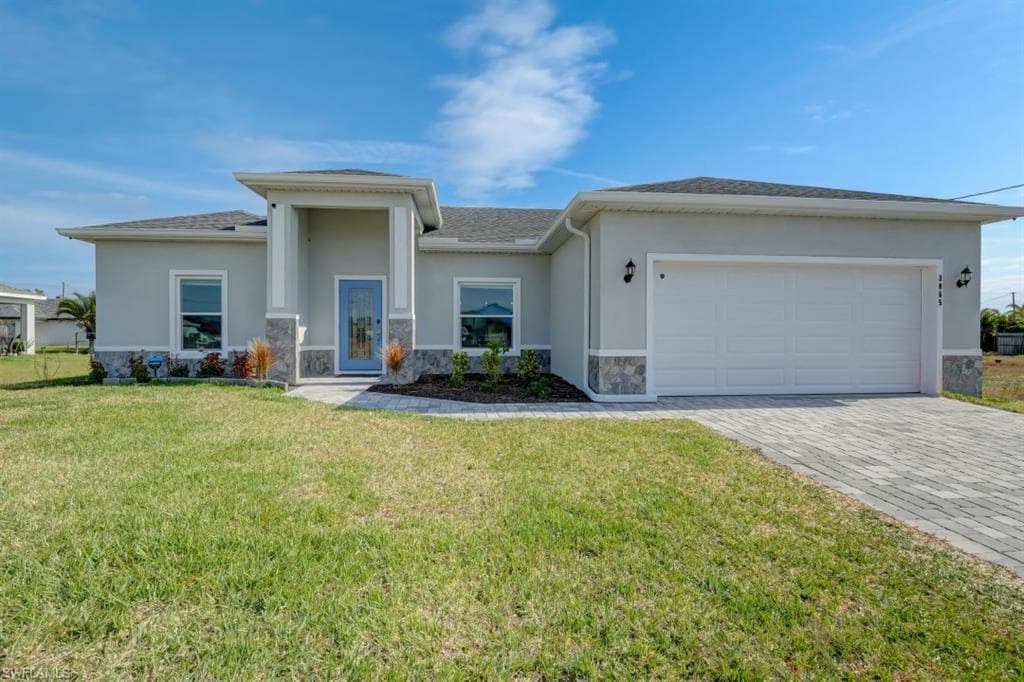 3065 5th PL CAPE CORAL, FL 33993