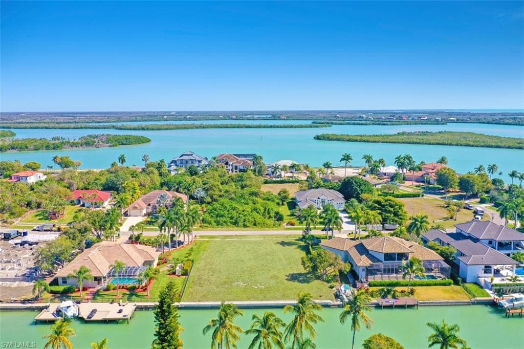 1085 Caxambas DR MARCO ISLAND, FL 34145