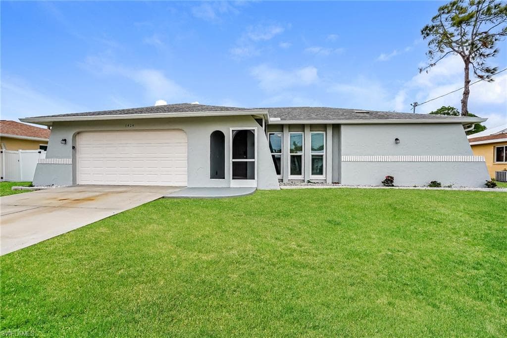 1424 15th ST CAPE CORAL, FL 33990