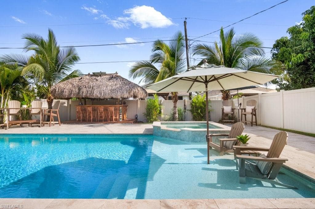 530 108th AVE N NAPLES, FL 34108
