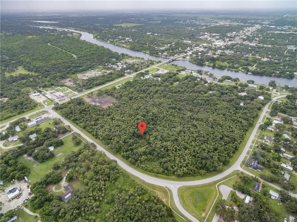 181 CR 78 LABELLE, FL 33935