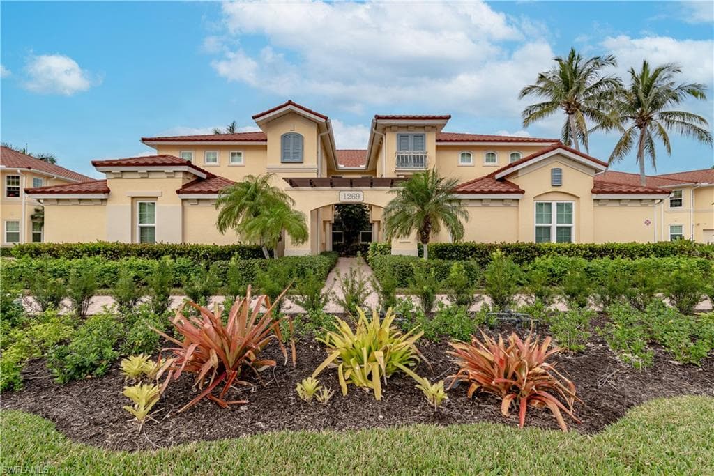 1269 Rialto WAY 101 NAPLES, FL 34114