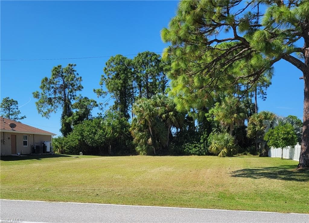3634 Gator CIR CAPE CORAL, FL 33909