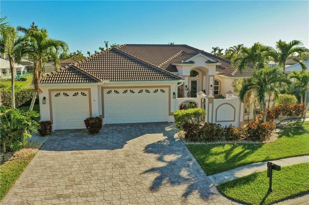 13611 CHINA BERRY WAY FORT MYERS, FL 33908