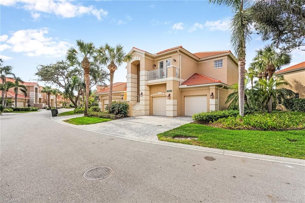 26892 Wyndhurst CT 201