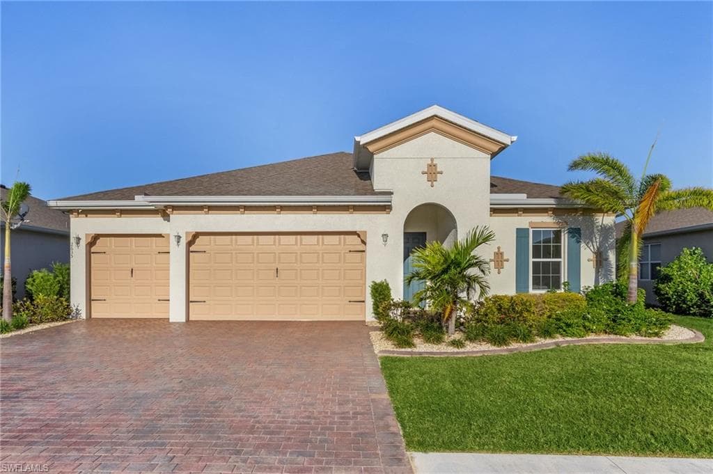 2635 Corona LN CAPE CORAL, FL 33909