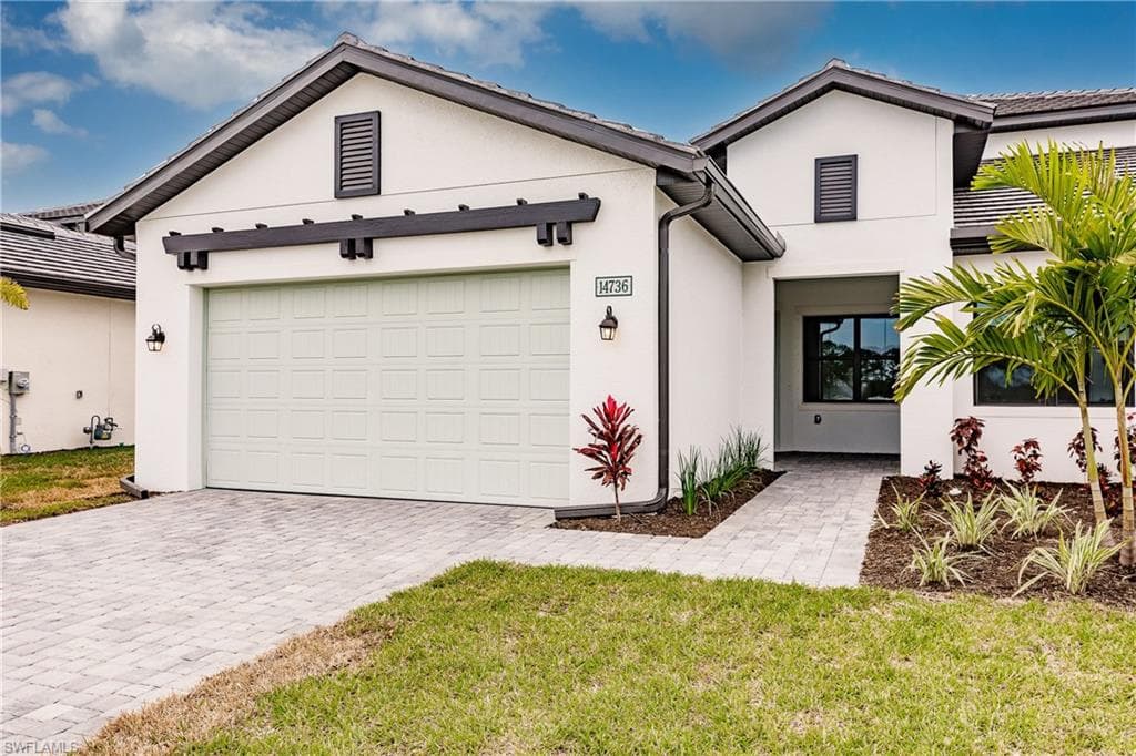 14736 Kingfisher LOOP NAPLES, FL 34120