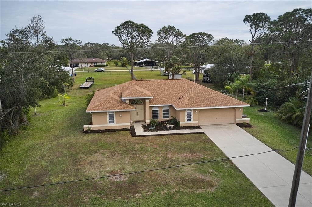 1731 W Court PL ALVA, FL 33920