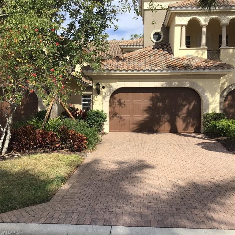 3755 Montreux LN 2-103 NAPLES, FL 34114