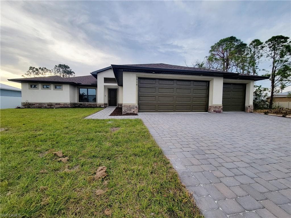 3916 NE 8th PL CAPE CORAL, FL 33909