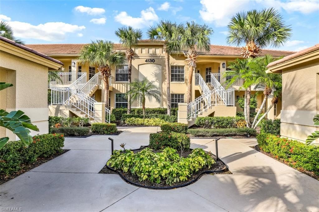 4130 Sawgrass Point DR 106 BONITA SPRINGS, FL 34134