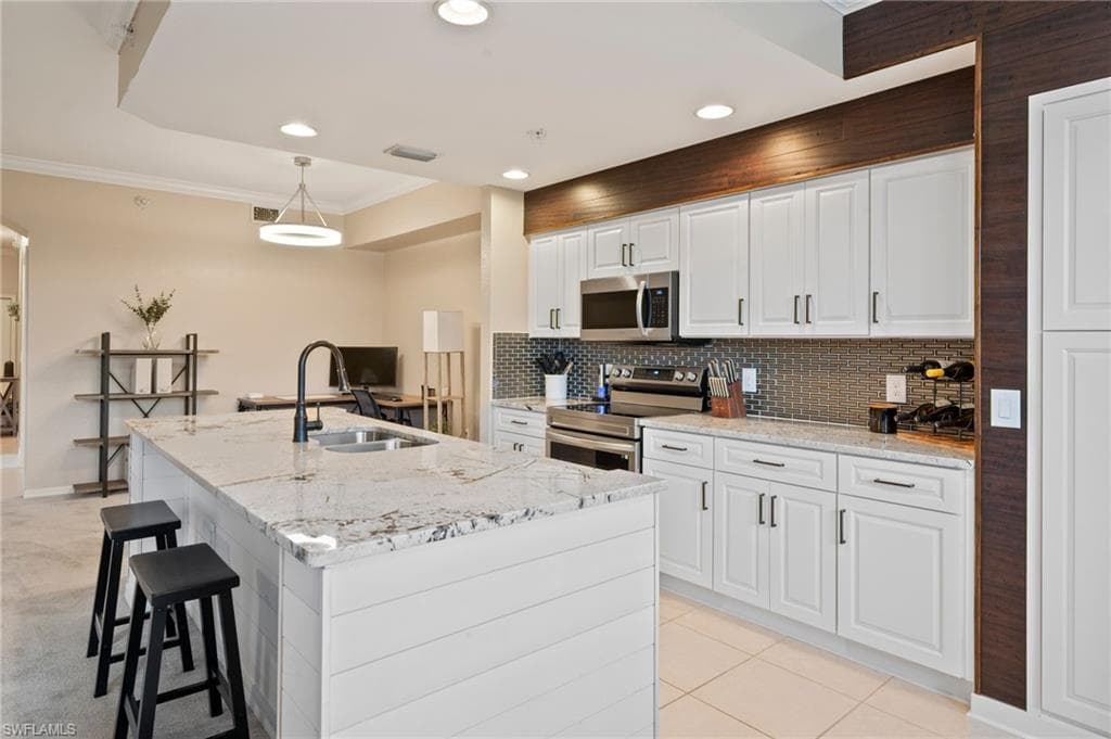 20001 Barletta LN 2015 ESTERO, FL 33928