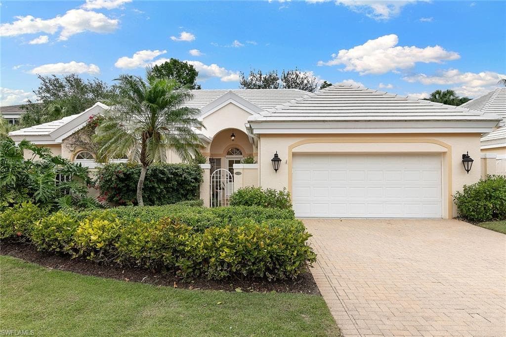 343 Carlton PL 34 NAPLES, FL 34108