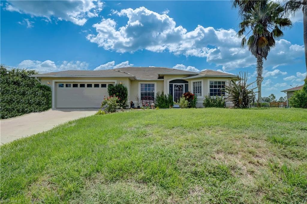 219 Irving AVE LEHIGH ACRES, FL 33936