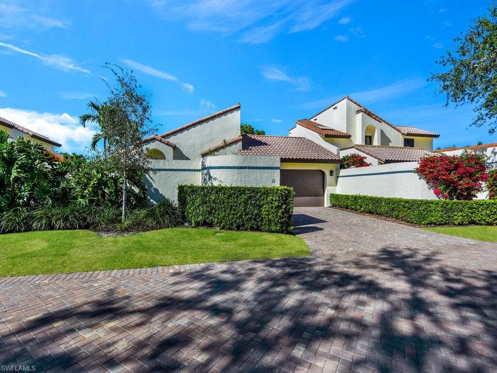 33 Las Brisas WAY 34 NAPLES, FL 34108