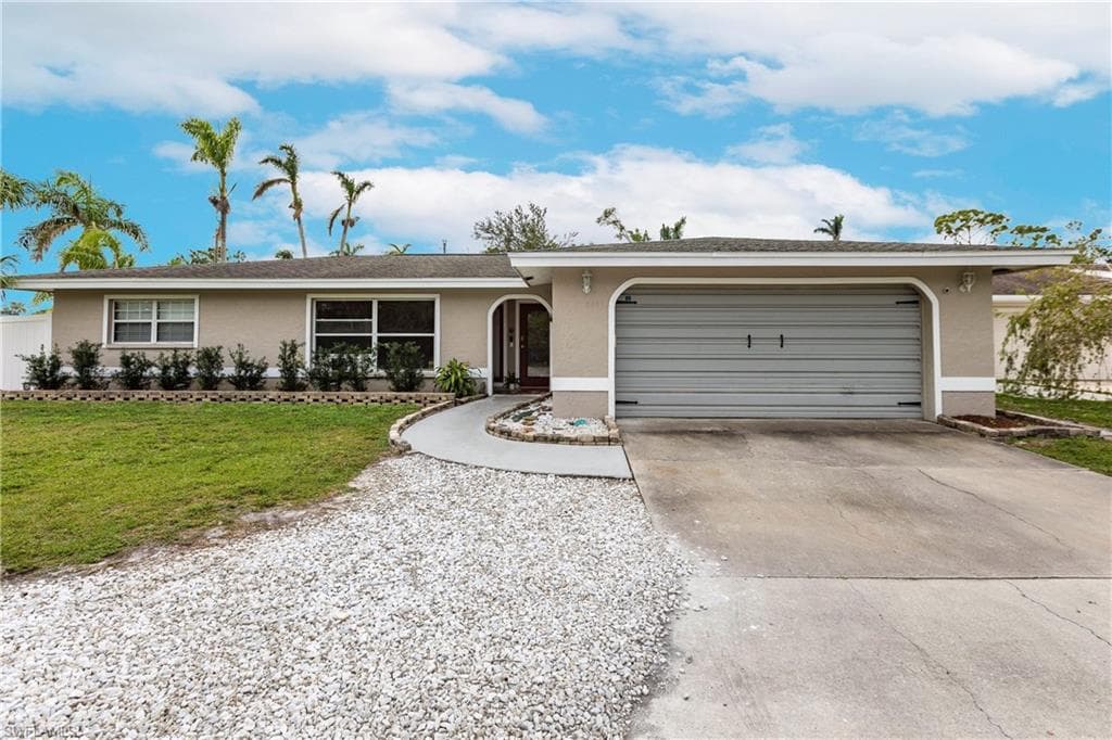 8441 Yorkshire LN FORT MYERS, FL 33919