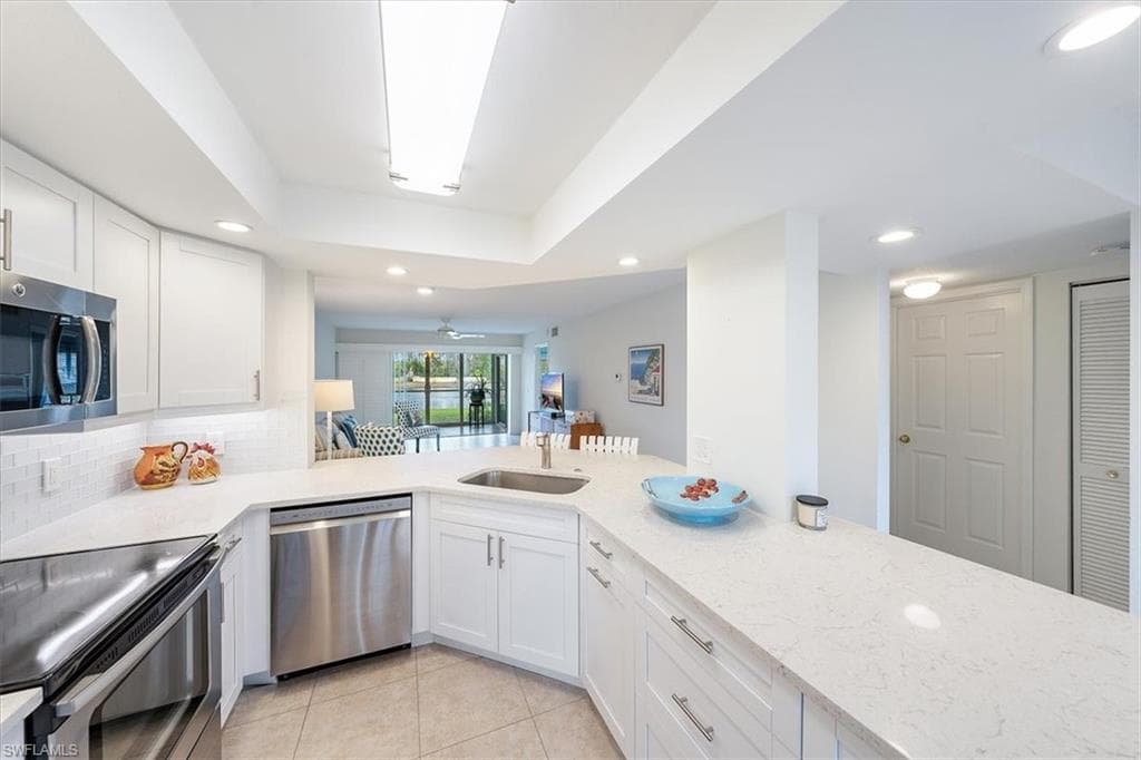781 Wiggins Lake DR 1-102 NAPLES, FL 34110