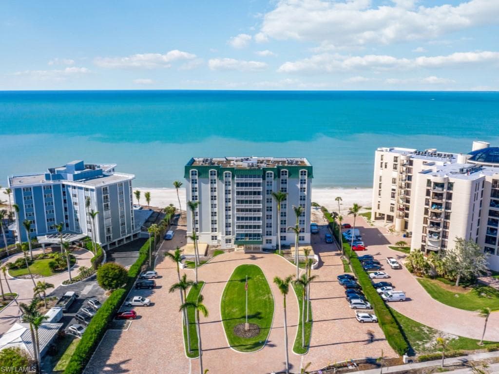 3003 Gulf Shore BLVD N 803 NAPLES, FL 34103