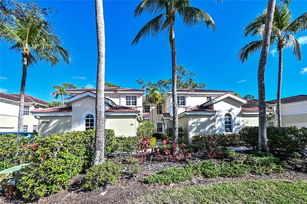 1638 Tarpon Bay DR S 201 NAPLES, FL 34119