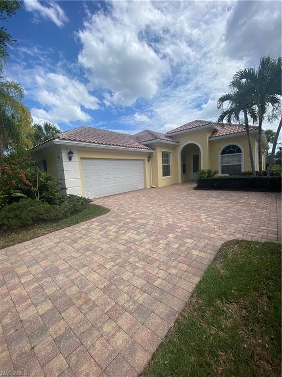 28331 Nautica LN BONITA SPRINGS, FL 34135