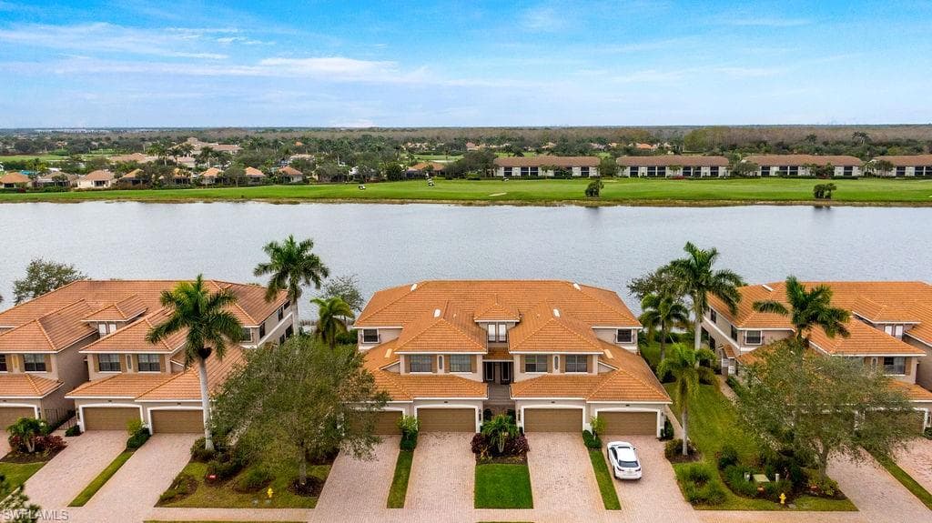 10474 Smokehouse Bay DR 202 NAPLES, FL 34120