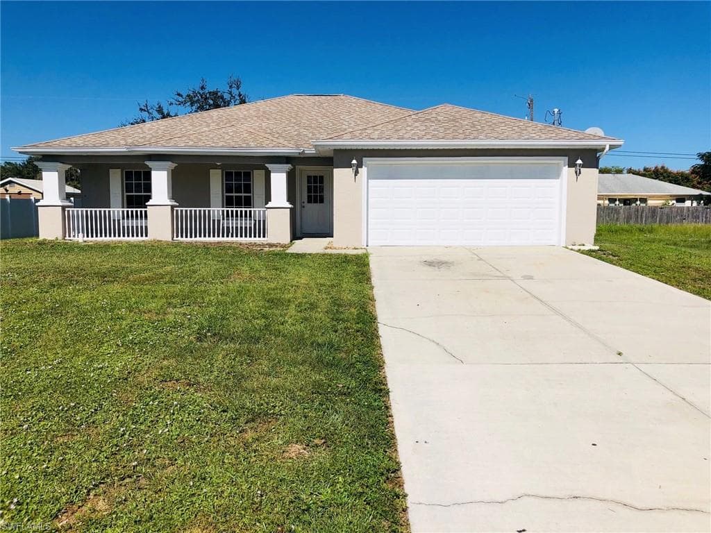 2305 NE 26th ST CAPE CORAL, FL 33909