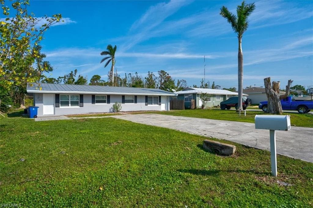 5660-5662 Birdsong LN BOKEELIA, FL 33922