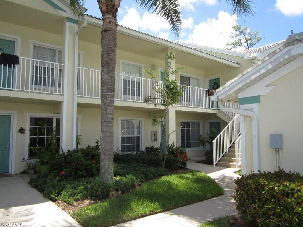 4910 Cougar CT N 1-104 NAPLES, FL 34109