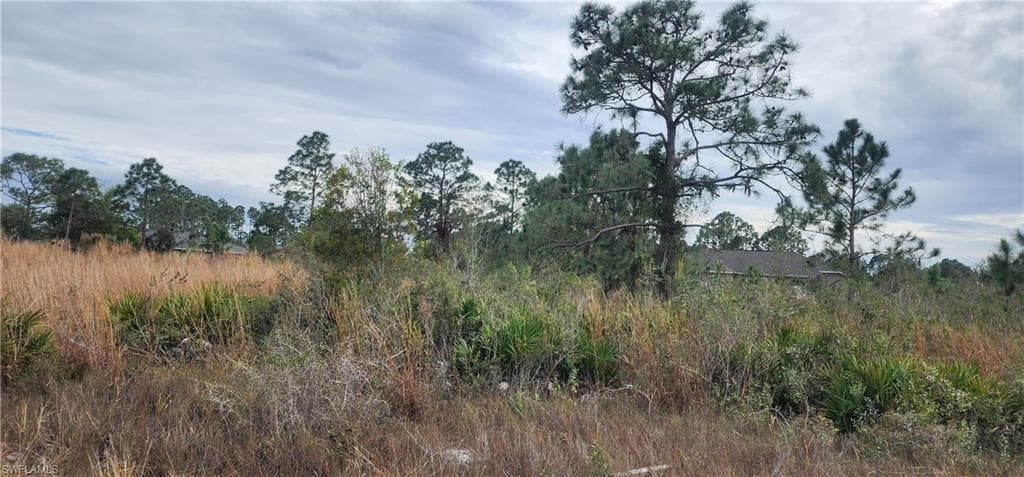 2815 22nd ST W LEHIGH ACRES, FL 33971