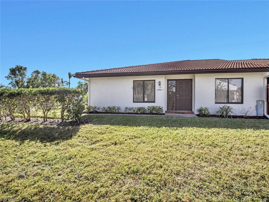 1398 Park Shore CIR 3 FORT MYERS, FL 33901