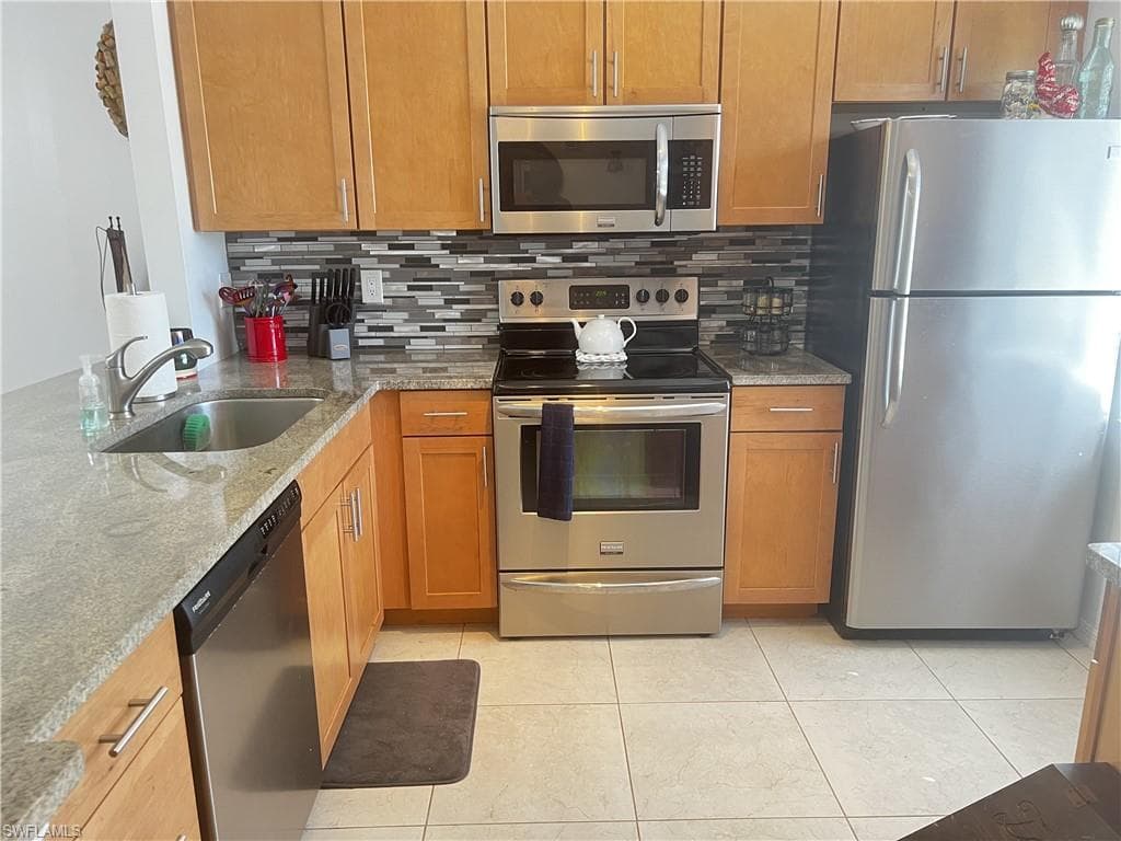 1155 Rosemary CT B-105 NAPLES, FL 34103