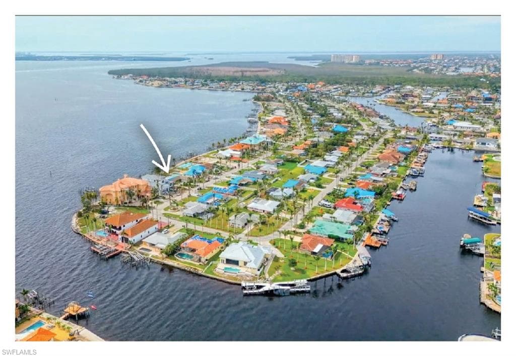 350 Bayshore DR CAPE CORAL, FL 33904