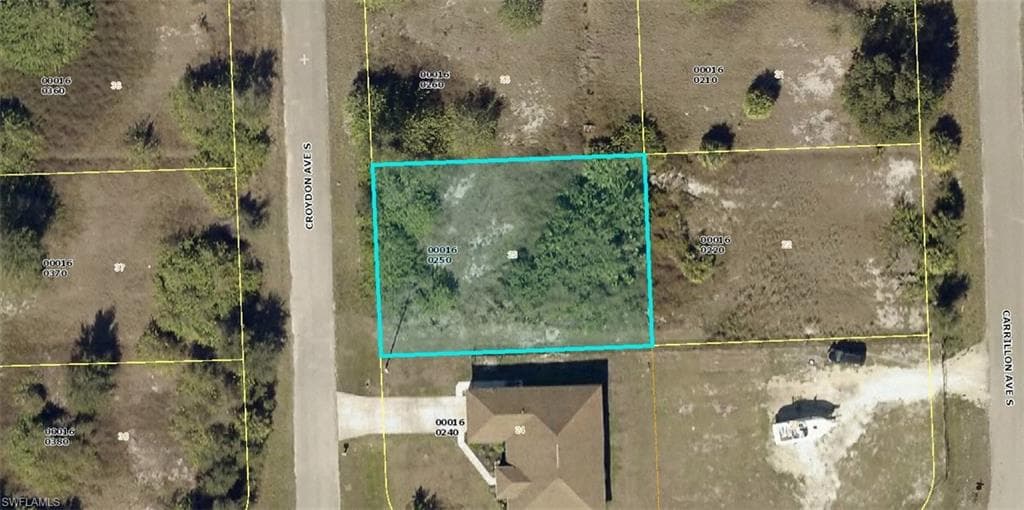 521 Croydon AVE S LEHIGH ACRES, FL 33974