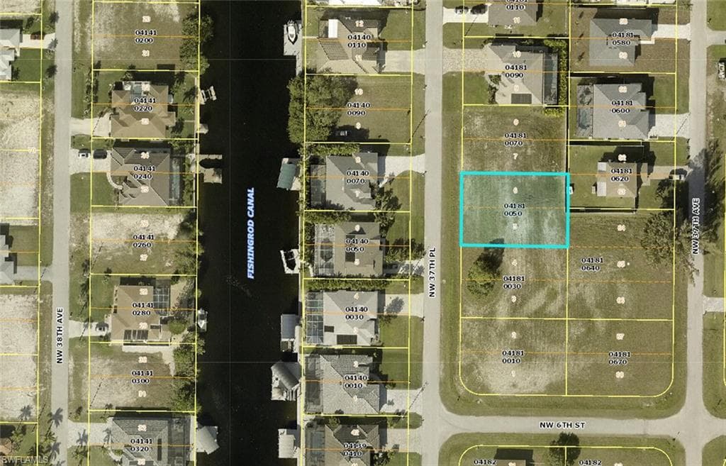 609 NW 37th PL CAPE CORAL, FL 33993