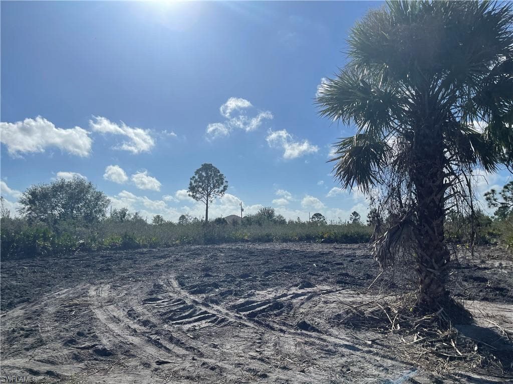 2805 68th ST W LEHIGH ACRES, FL 33971