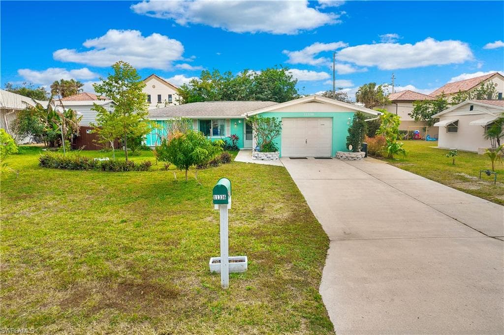 11336 Orange Blossom DR BONITA SPRINGS, FL 34135
