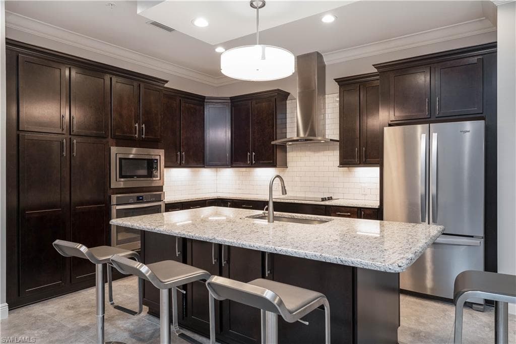 21450 Strada Nuova CIR A215 ESTERO, FL 33928