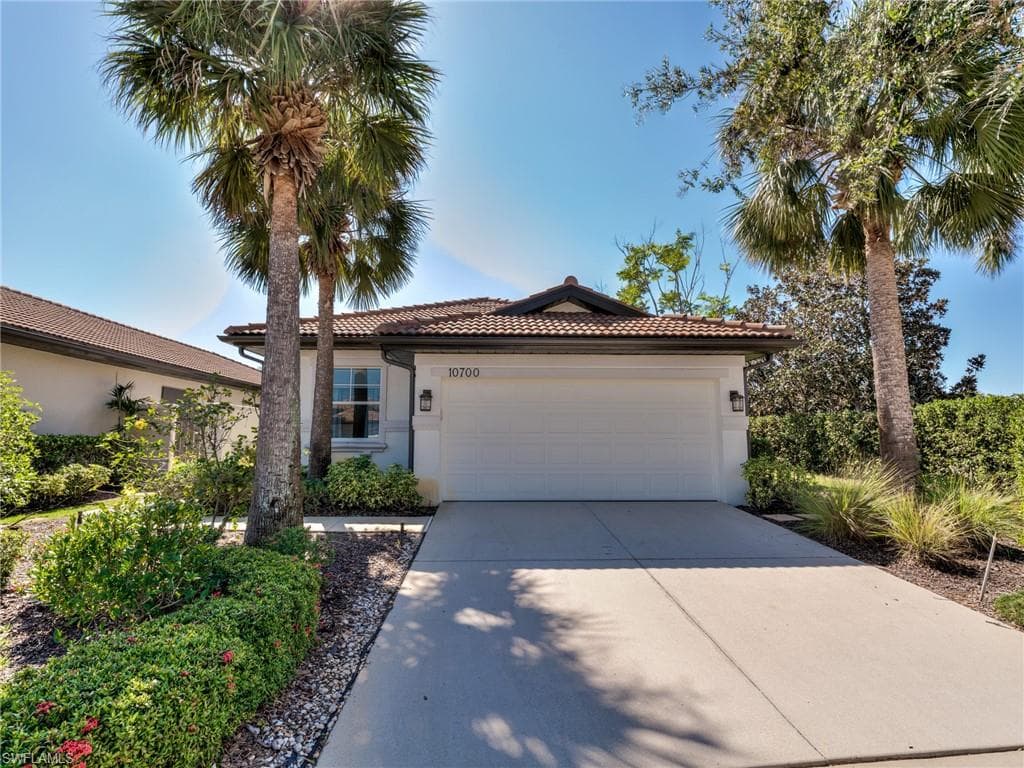 10700 Avila CIR FORT MYERS, FL 33913