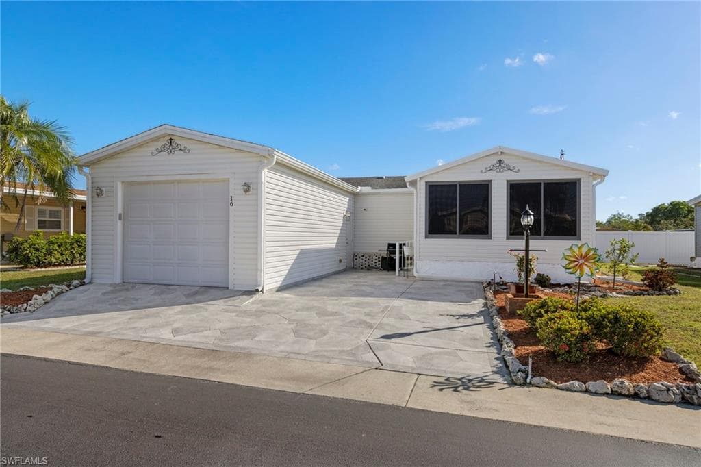 16 Oceans BLVD 16 NAPLES, FL 34104