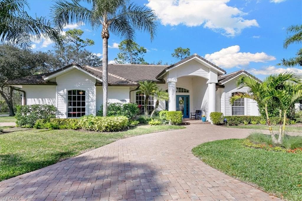 9953 Clear Lake CIR NAPLES, FL 34109