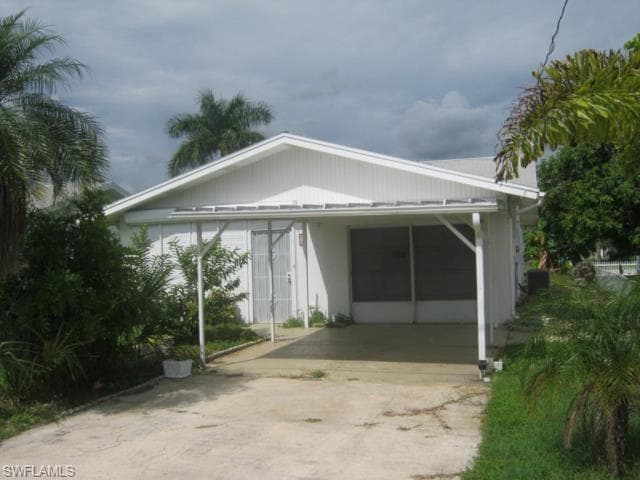 94 E North Shore AVE NORTH FORT MYERS, FL 33917