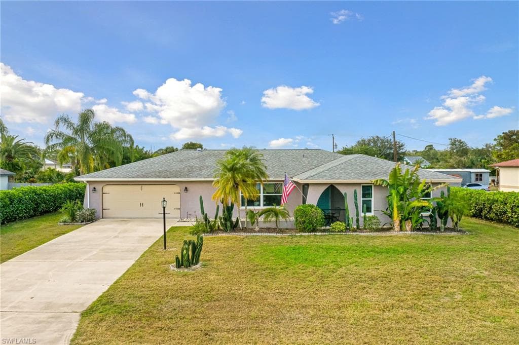 307 Lincoln AVE LEHIGH ACRES, FL 33936