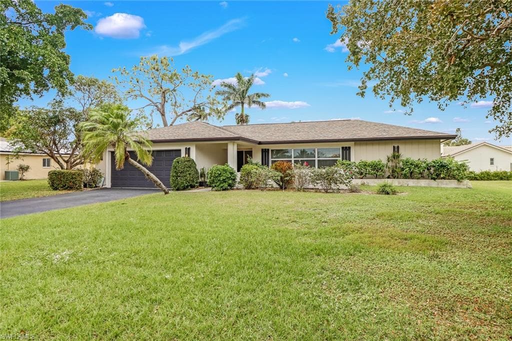 355 Valley Stream CIR NAPLES, FL 34113